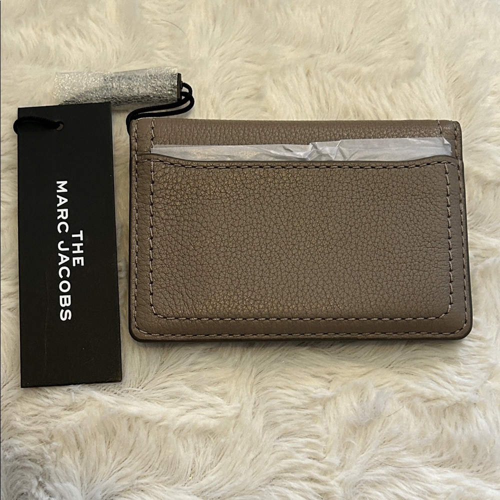NWT $110 Marc Jacobs Slim Pebble Leather Card - Cement - Picture 8 of 9